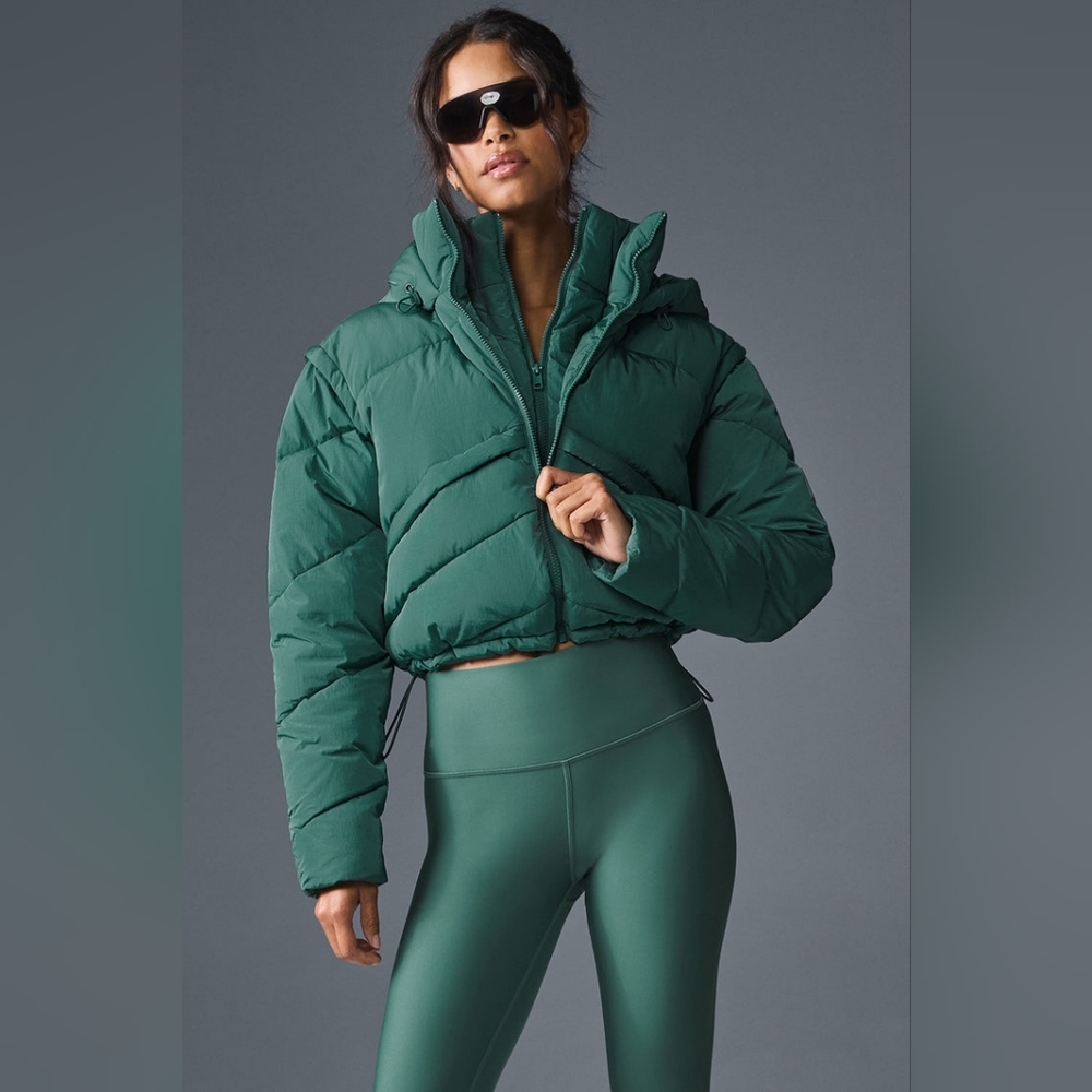 Alo Yoga Glacier Puffer - Picture 2 of 5